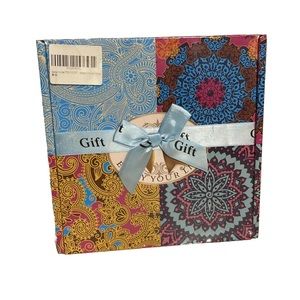 BNIB Yinuo Light Portable Scented Candles Gift Set